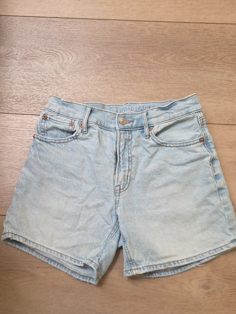 American Eagle Outfitters Light Wash Relaxed Denim Shorts